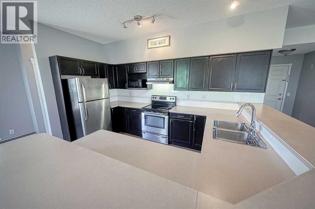 Single Family House for Sale in   Lincoln Way SW Lincoln Park Calgary 