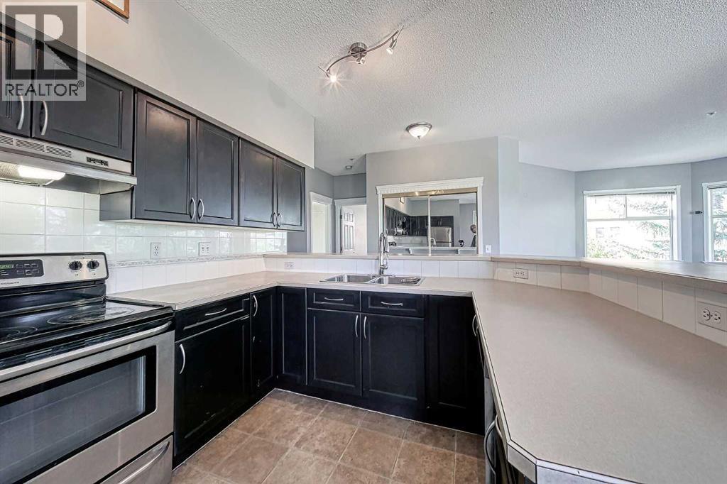 Single Family House for Sale in   Lincoln Way SW Lincoln Park Calgary 