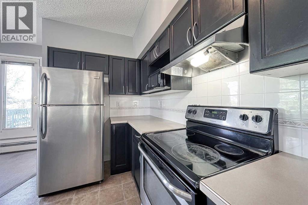 Single Family House for Sale in   Lincoln Way SW Lincoln Park Calgary 
