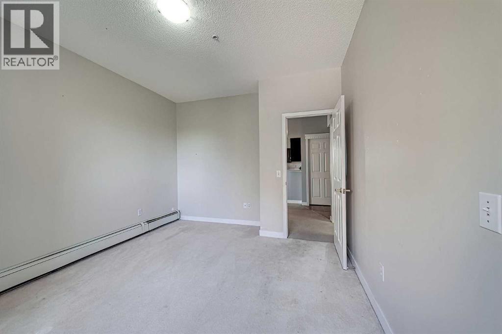 Single Family House for Sale in   Lincoln Way SW Lincoln Park Calgary 