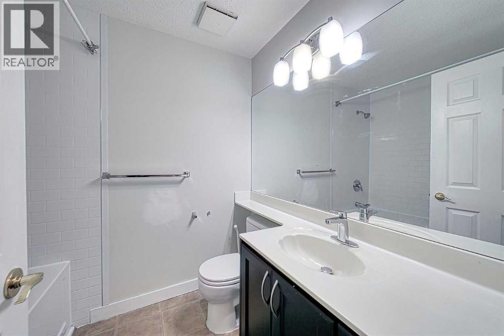 Single Family House for Sale in   Lincoln Way SW Lincoln Park Calgary 