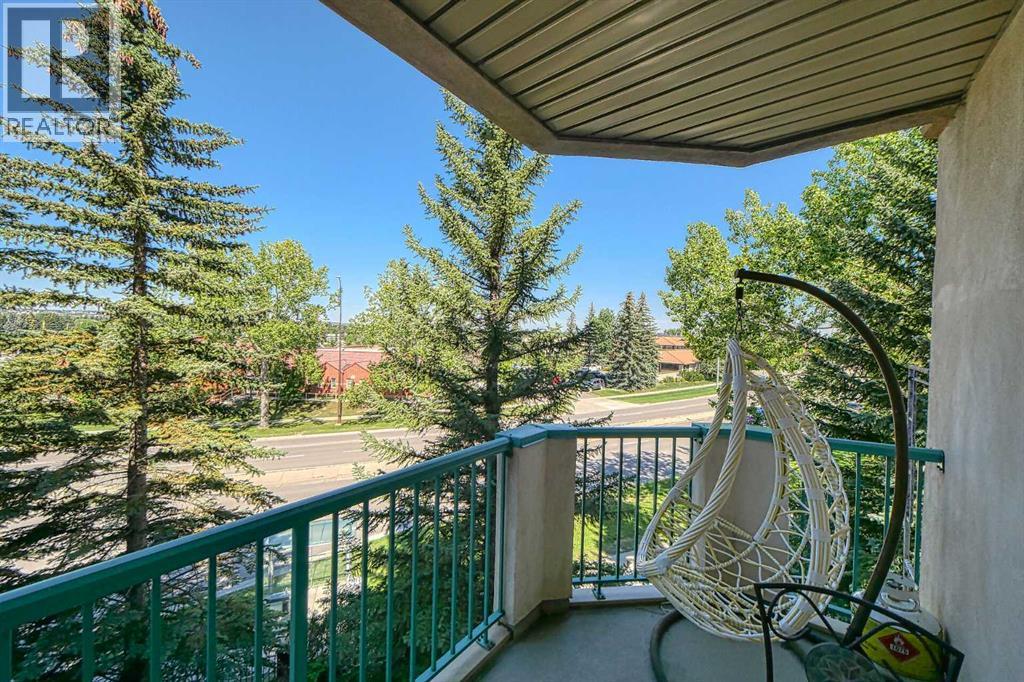 Single Family House for Sale in   Lincoln Way SW Lincoln Park Calgary 