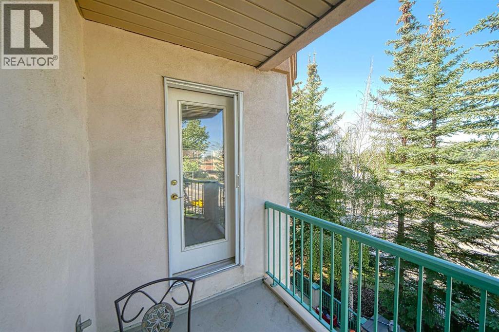 Single Family House for Sale in   Lincoln Way SW Lincoln Park Calgary 