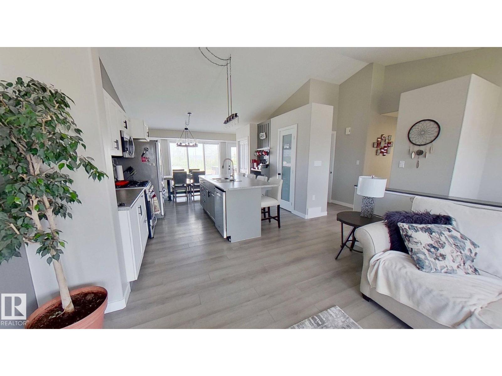 Photo 25 of 506 Athabasca Av, Fort Mcmurray AB