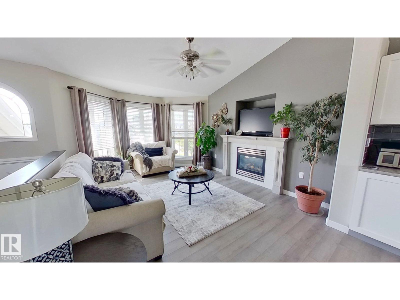 Photo 6 of 506 Athabasca Av, Fort Mcmurray AB