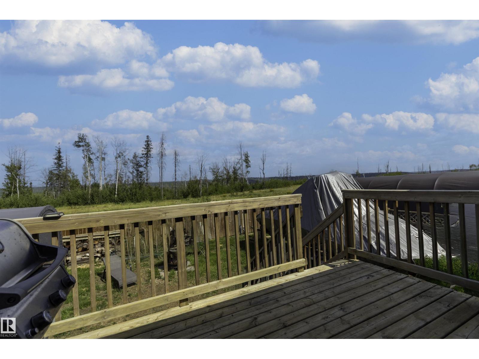 Photo 2 of 506 Athabasca Av, Fort Mcmurray AB