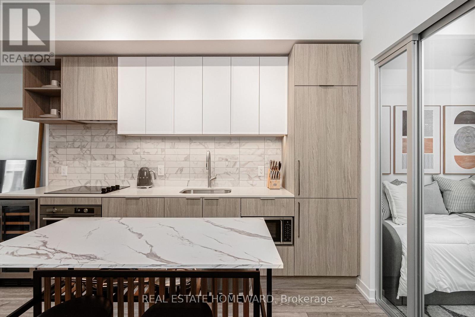Photo 27 of 502 2020 Bathurst Street, Toronto ON