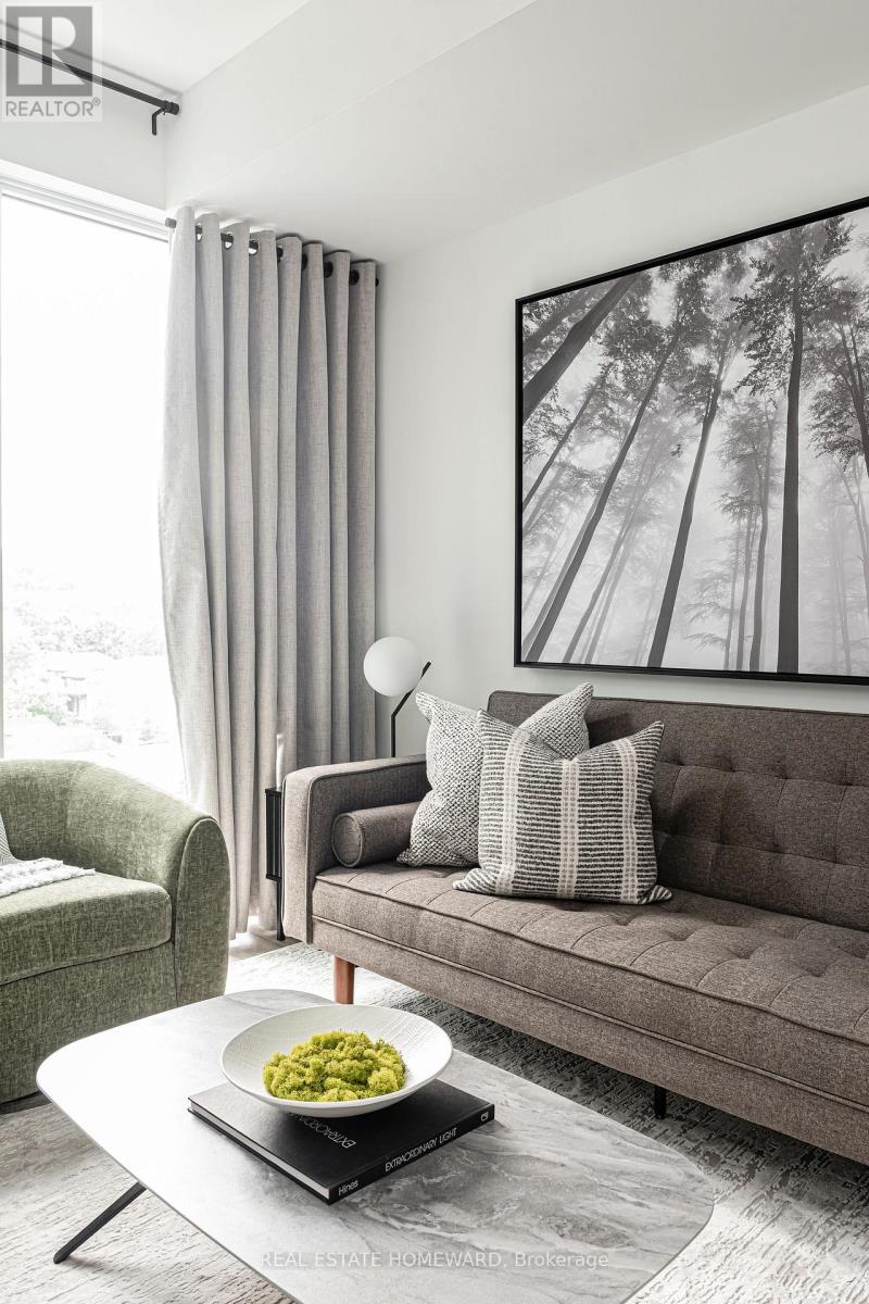 Photo 19 of 502 2020 Bathurst Street, Toronto ON