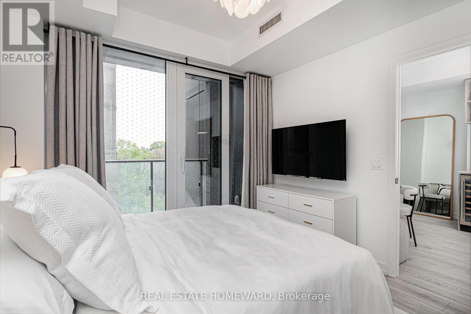 Photo 24 of 502 2020 Bathurst Street, Toronto ON