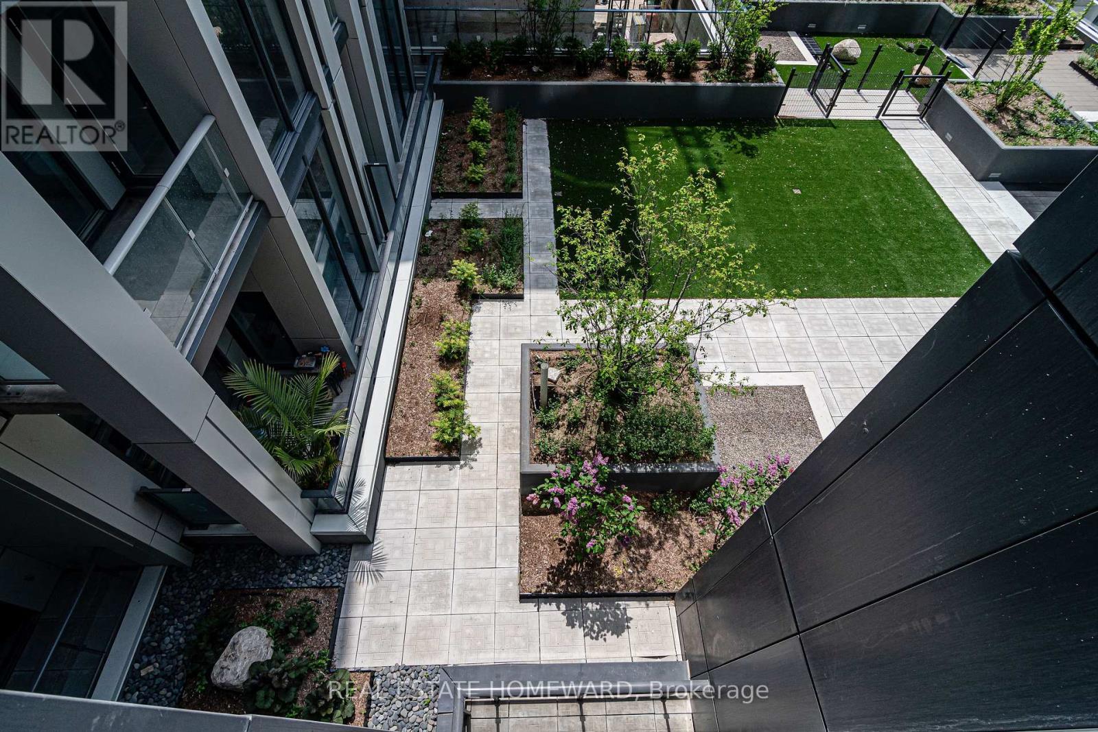Photo 29 of 502 2020 Bathurst Street, Toronto ON