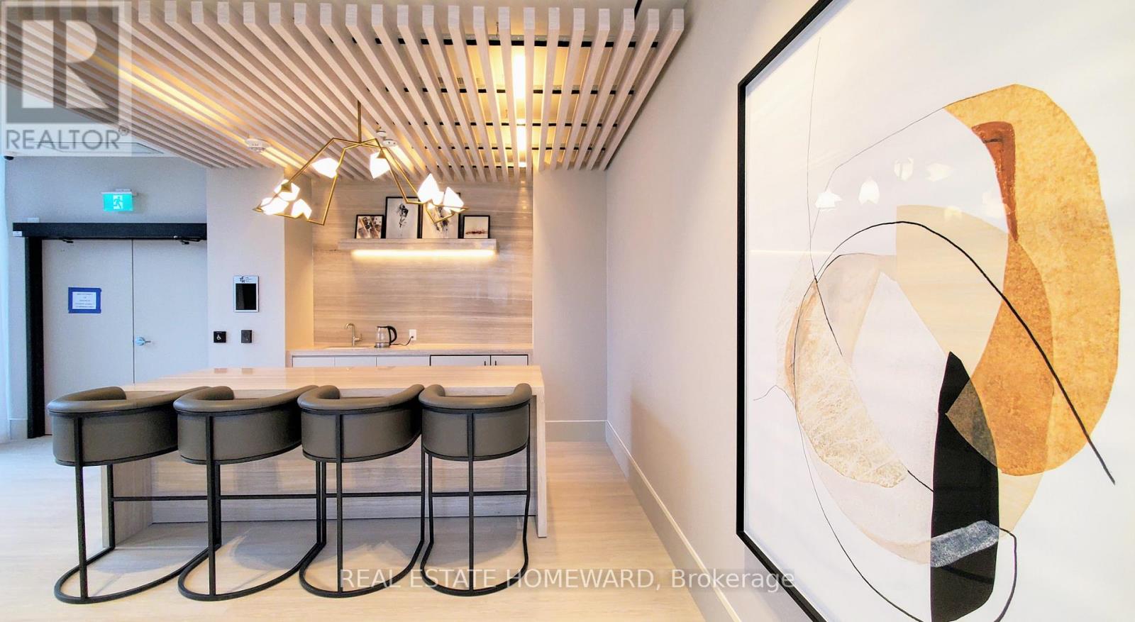 Photo 10 of 502 2020 Bathurst Street, Toronto ON