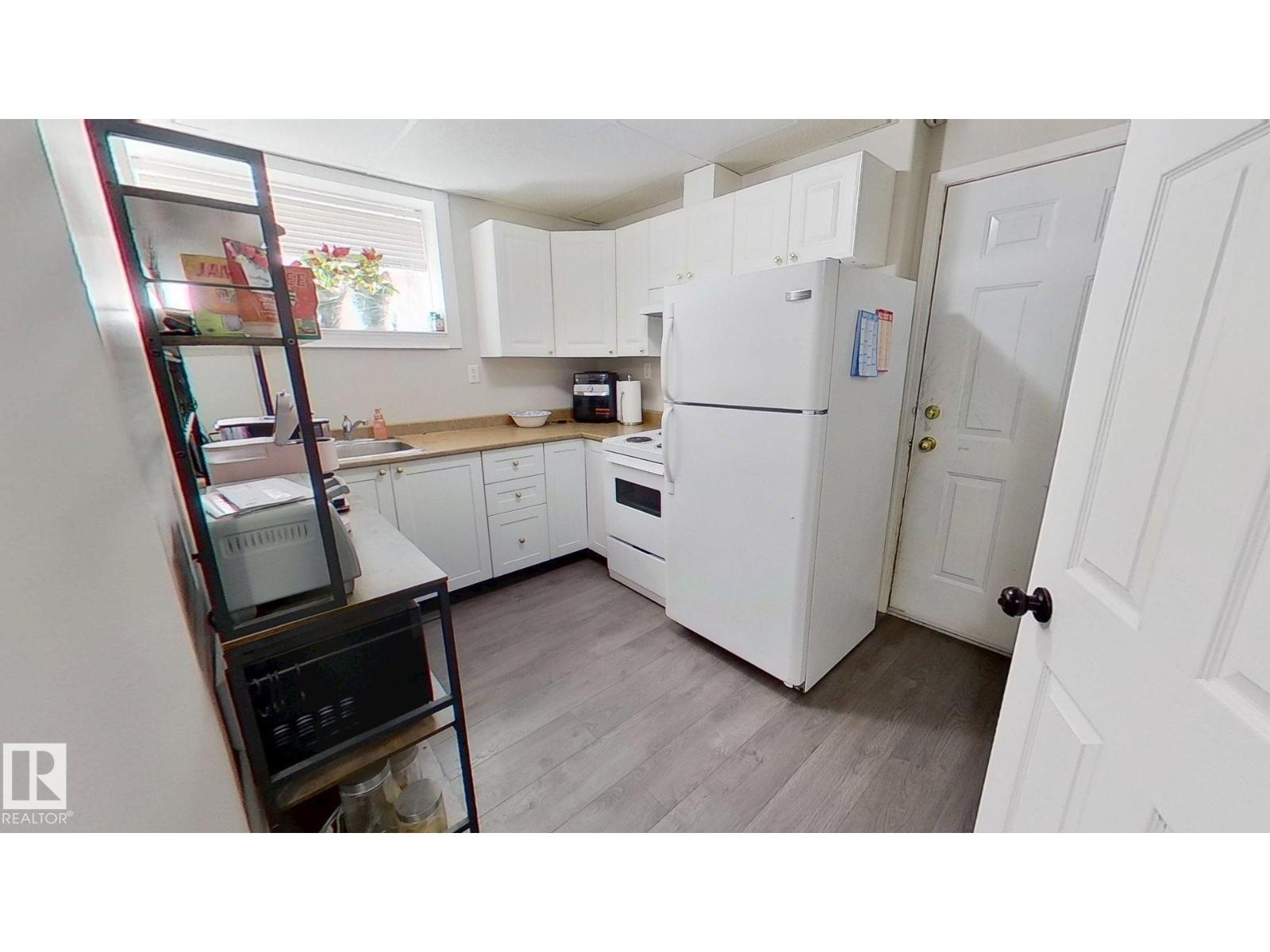 Photo 11 of 506 Athabasca Av, Fort Mcmurray AB