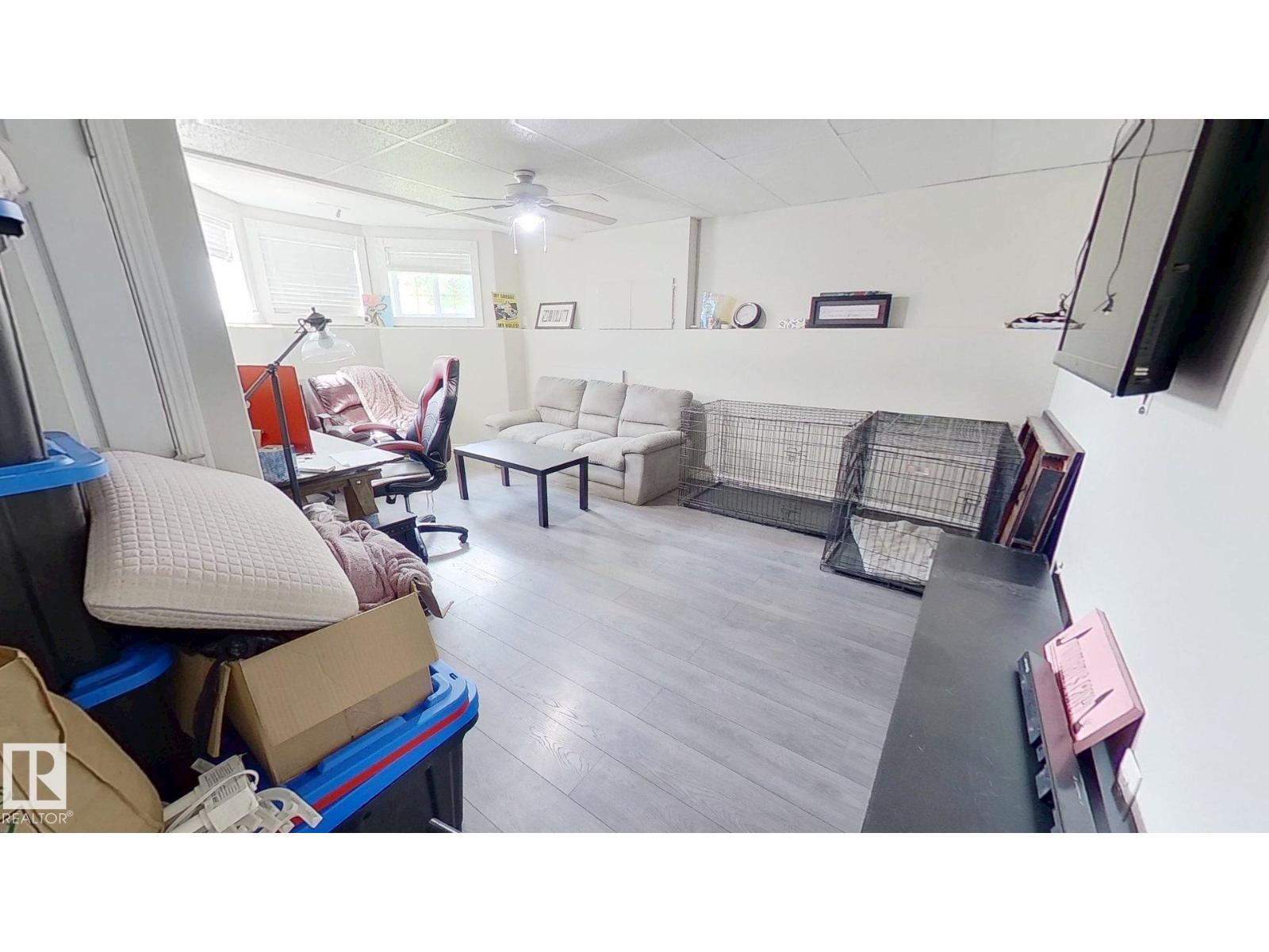 Photo 3 of 506 Athabasca Av, Fort Mcmurray AB