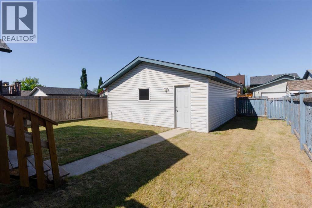 Photo 9 of 173 Kingston Drive, Red Deer AB