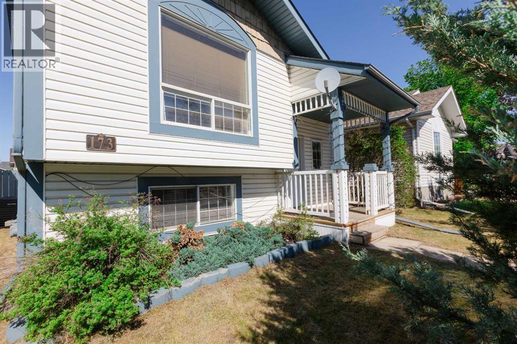 Photo 4 of 173 Kingston Drive, Red Deer AB