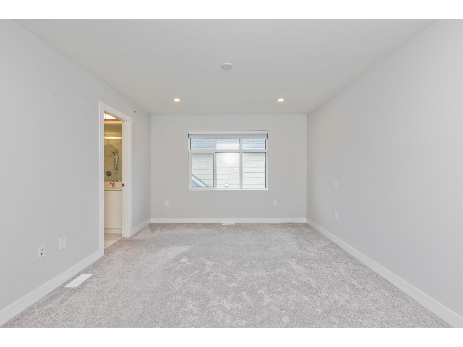 Photo 16 of 15 20327 72 B Avenue, Langley BC