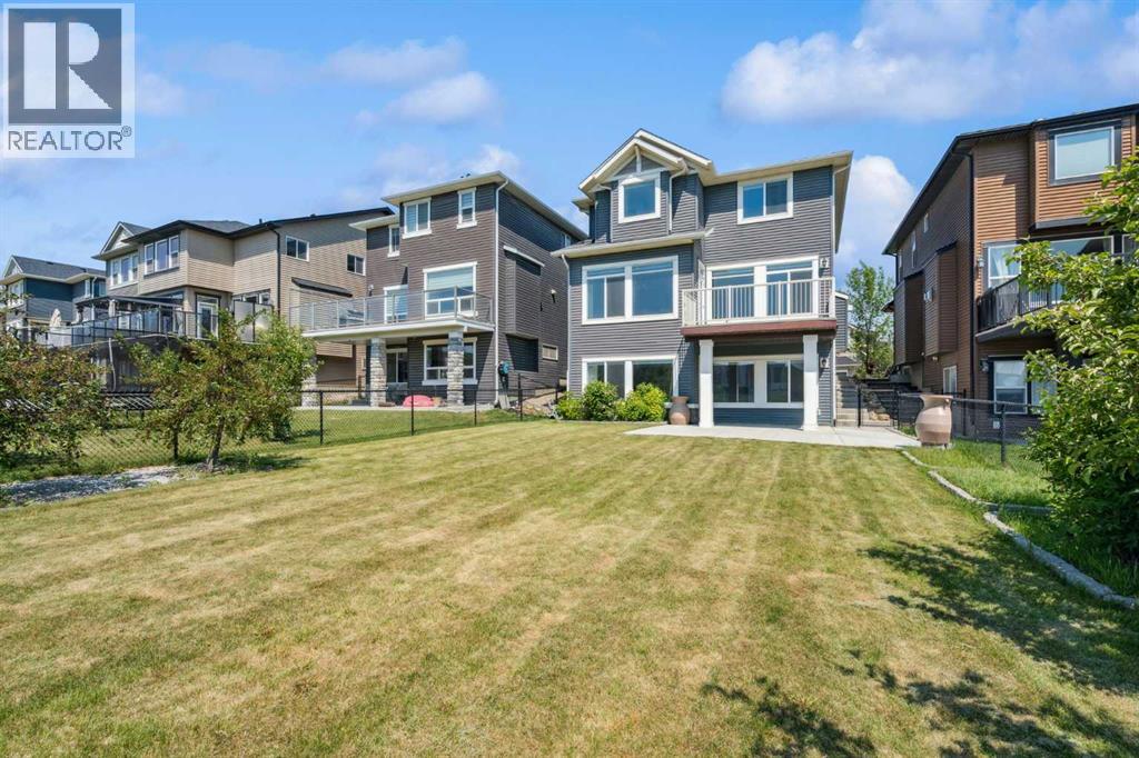 Photo 11 of 106 Nolancliff Crescent Nw, Calgary AB