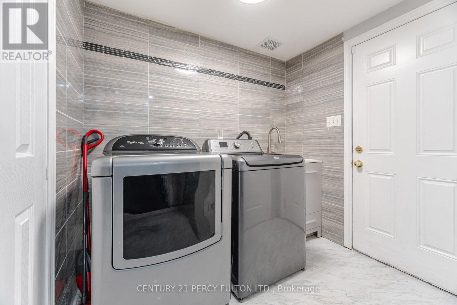 Photo 18 of 1594 Winville Road, Pickering ON