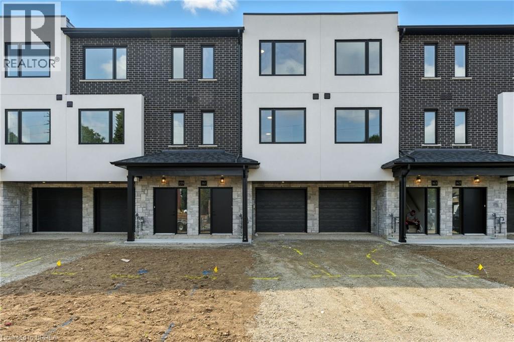 Photo 18 of 161 Fifth Avenue Unit 3, Brantford ON