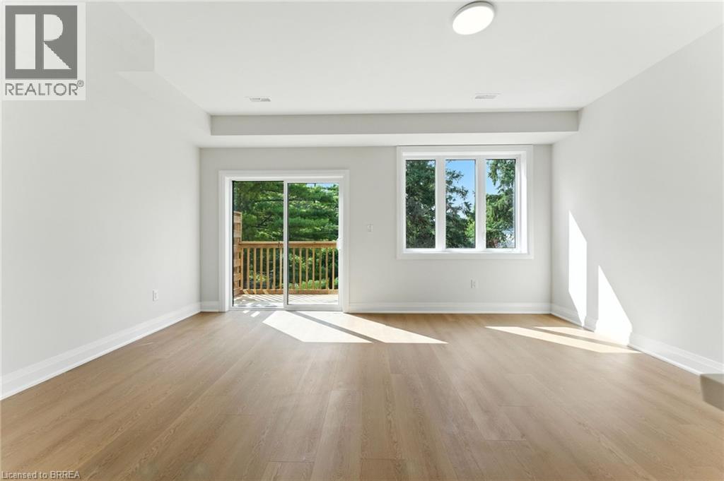 Photo 1 of 161 Fifth Avenue Unit 3, Brantford ON