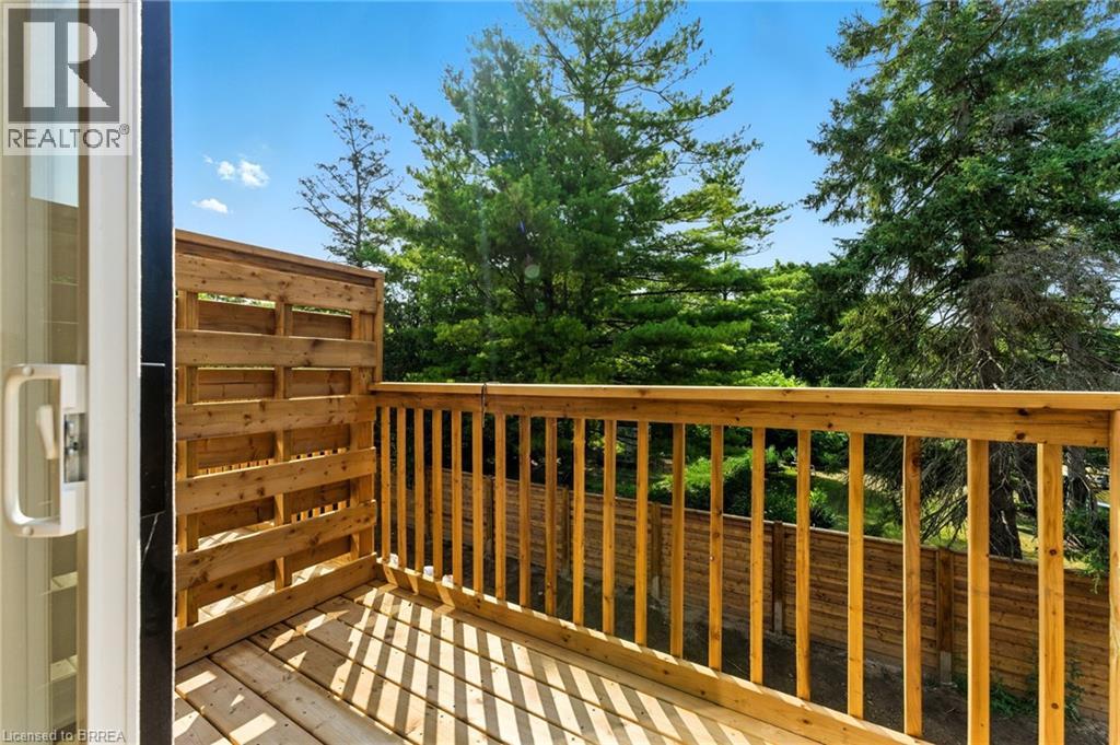 Photo 35 of 161 Fifth Avenue Unit 3, Brantford ON