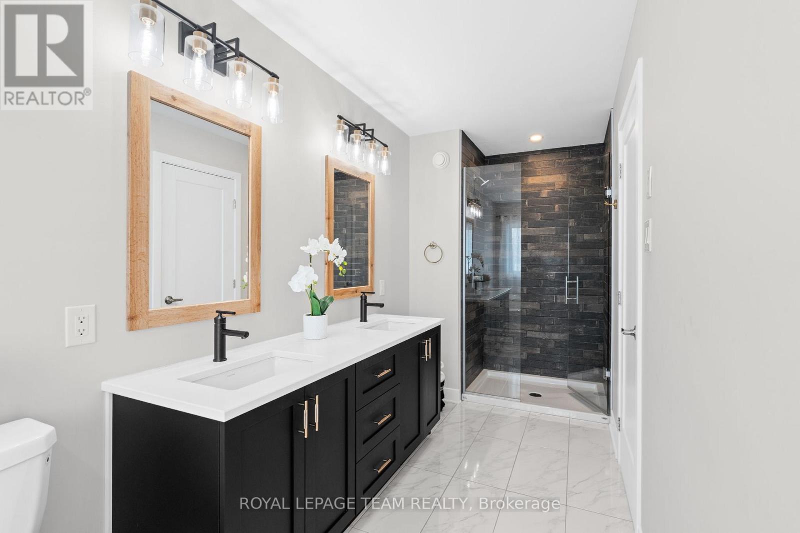 Photo 35 of 171 Bristol Crescent, North Grenville ON
