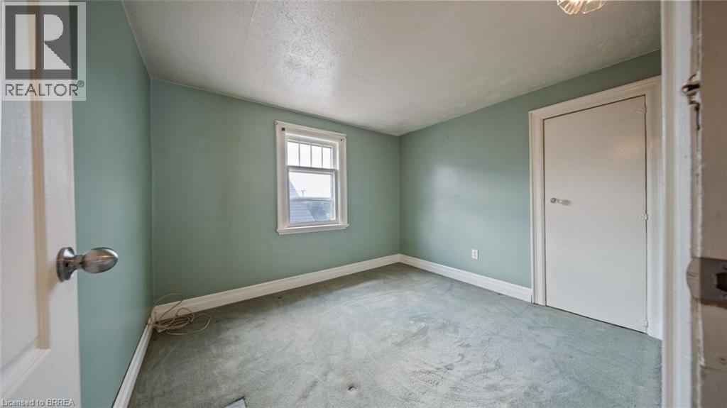Photo 13 of 383 Marlborough Street, Brantford ON