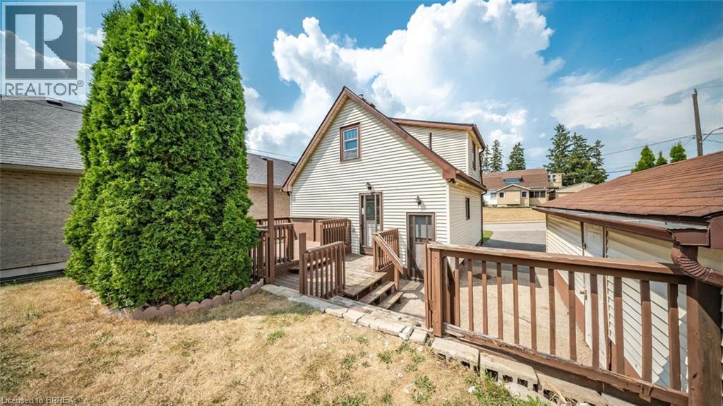 Photo 11 of 383 Marlborough Street, Brantford ON