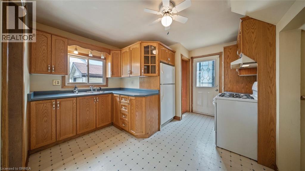 Photo 24 of 383 Marlborough Street, Brantford ON