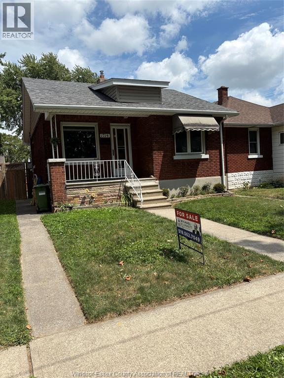 Photo 2 of 1714 Gladstone Avenue, Windsor ON
