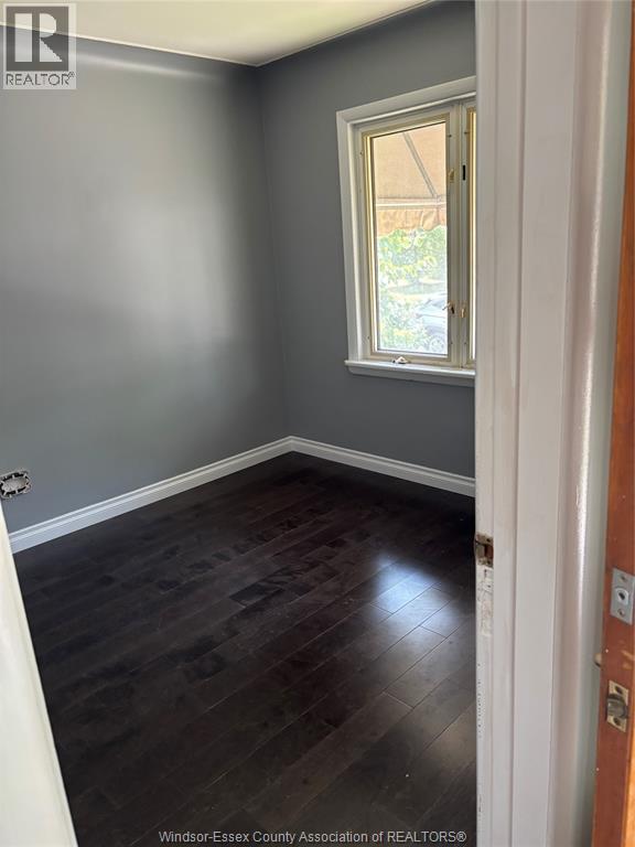 Photo 5 of 1714 Gladstone Avenue, Windsor ON