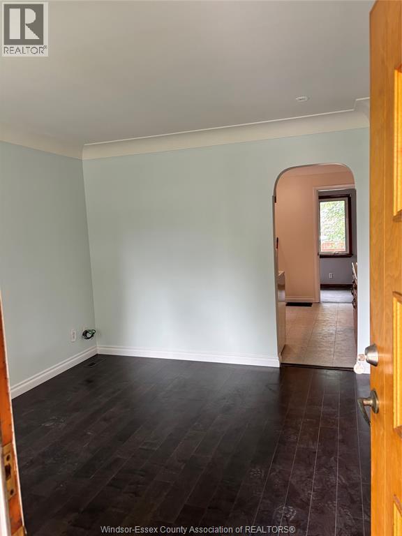 Photo 4 of 1714 Gladstone Avenue, Windsor ON