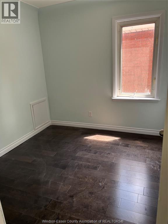 Photo 6 of 1714 Gladstone Avenue, Windsor ON