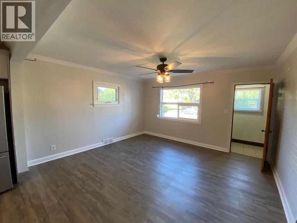 Photo 7 of 5813 54 Street, Taber AB