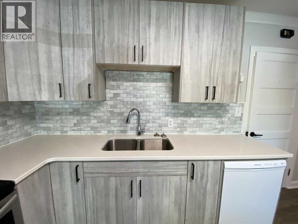 Photo 22 of 5813 54 Street, Taber AB