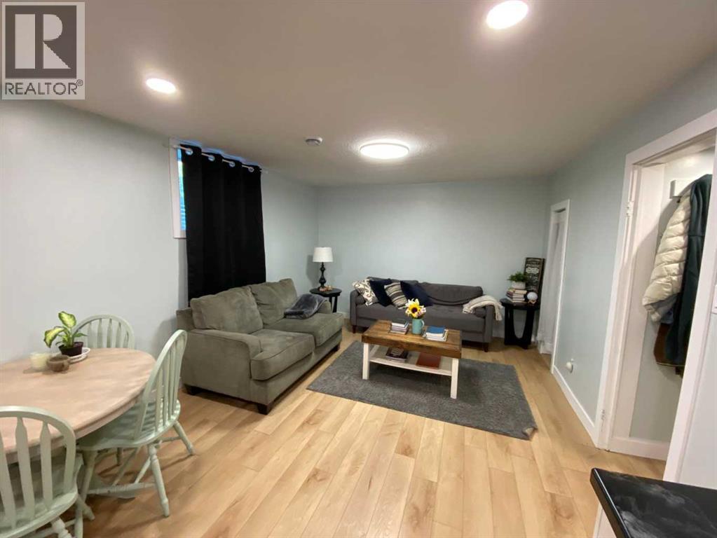 Photo 17 of 5813 54 Street, Taber AB