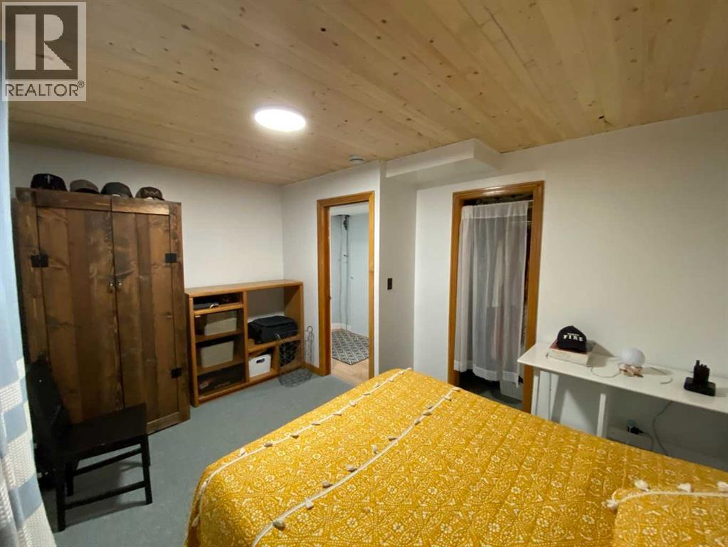 Photo 14 of 5813 54 Street, Taber AB