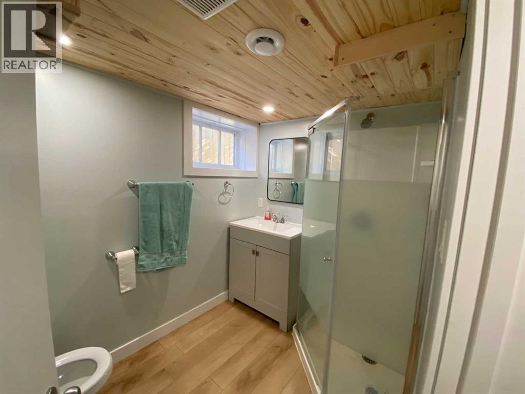 Photo 27 of 5813 54 Street, Taber AB