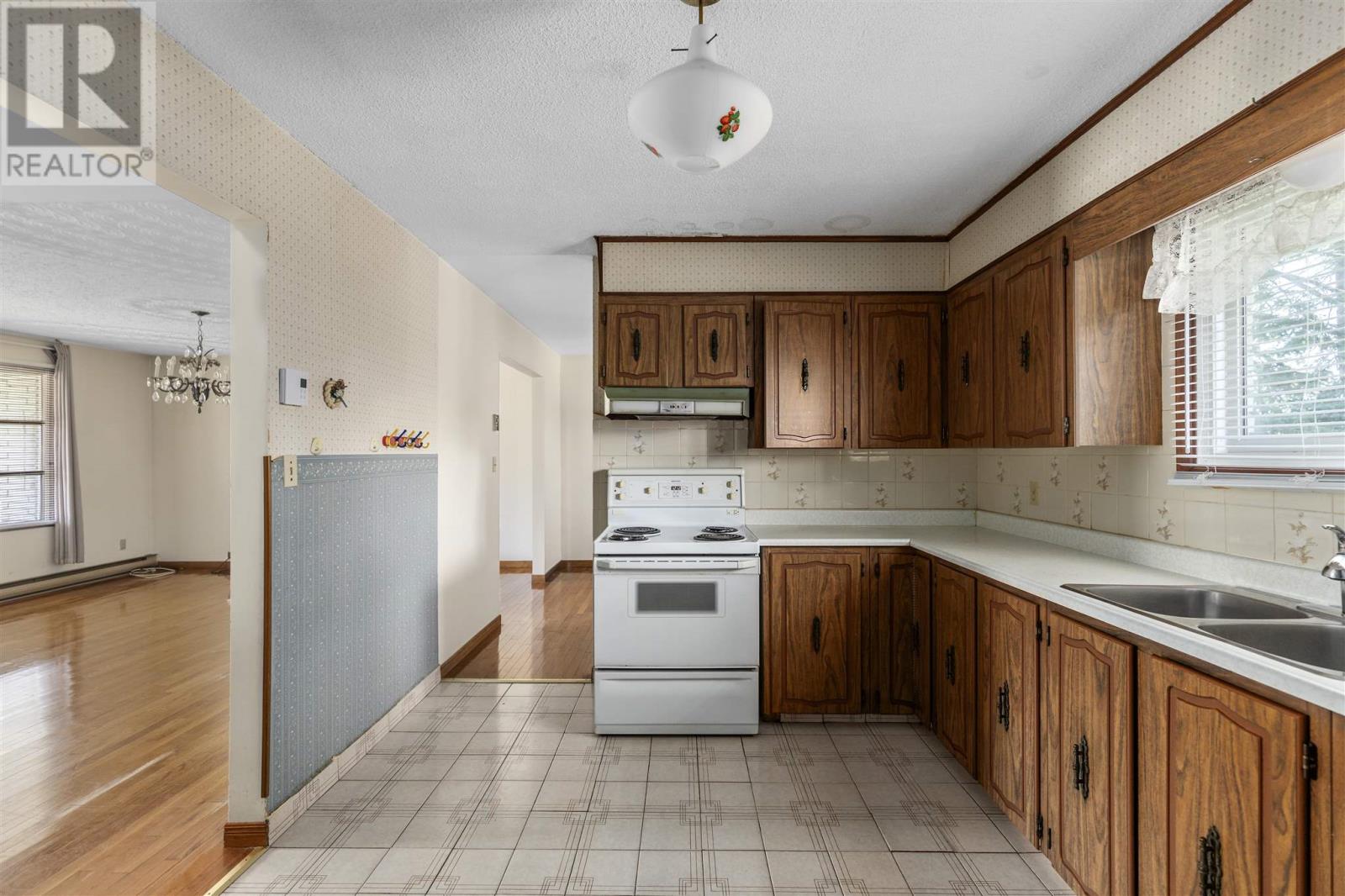 Photo 4 of 1023 North St, Sault Ste Marie ON