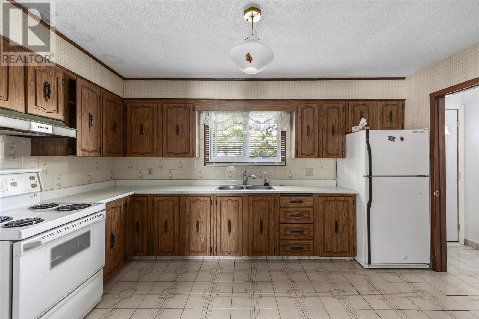 Photo 33 of 1023 North St, Sault Ste Marie ON
