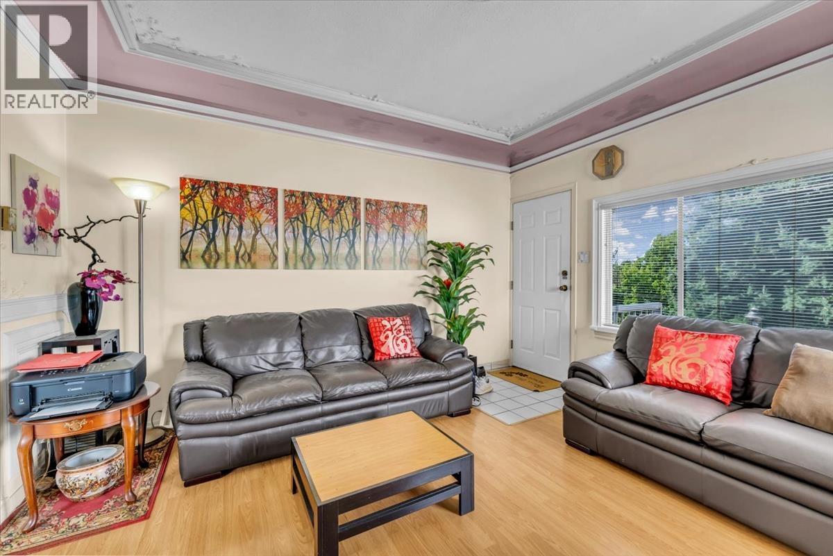 Photo 4 of 2168 Renfrew Street, Vancouver BC