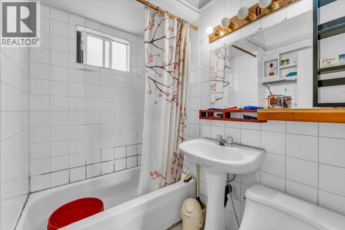 Photo 9 of 2168 Renfrew Street, Vancouver BC