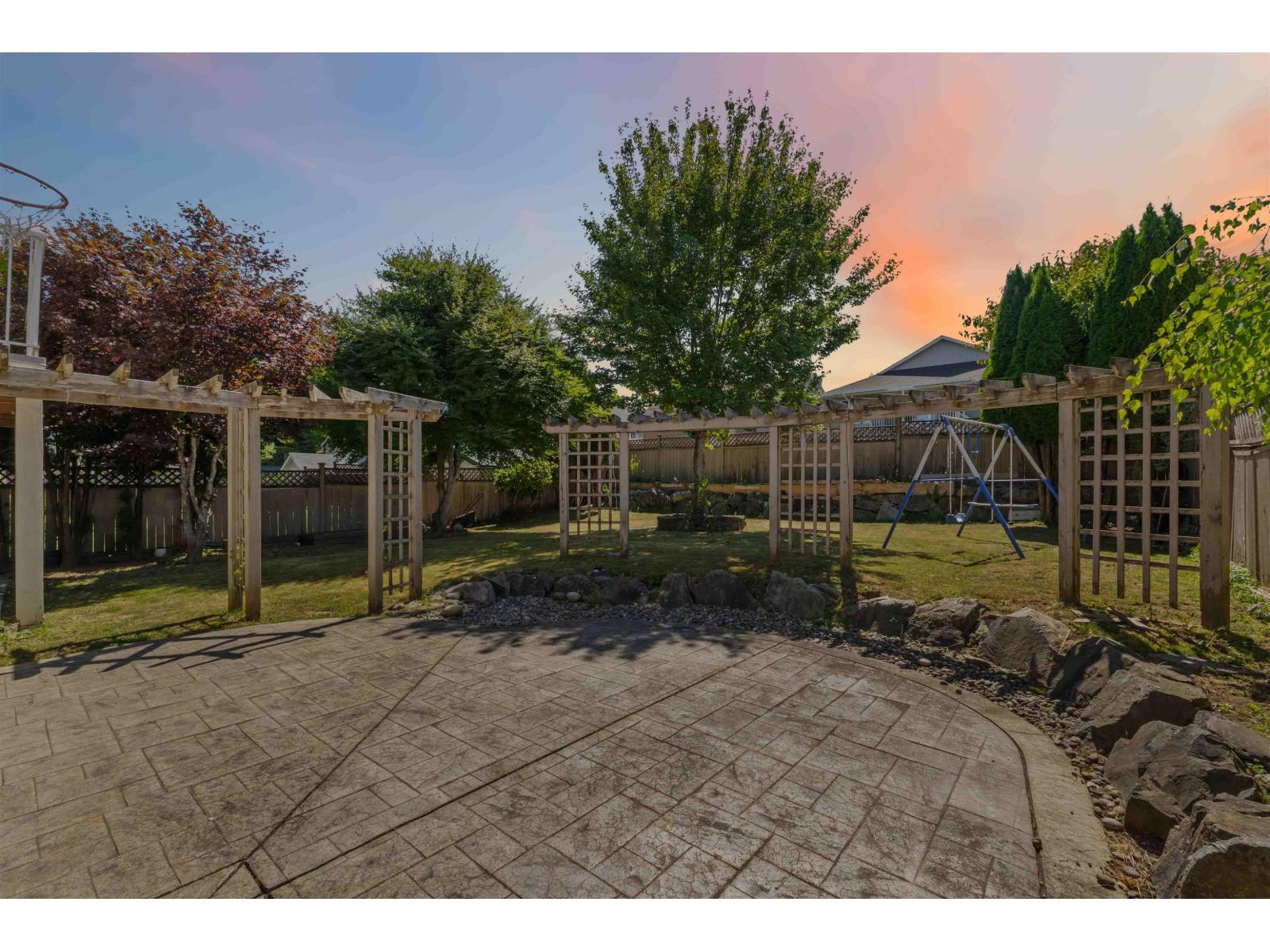 Photo 31 of 30626 Crestview Avenue, Abbotsford BC