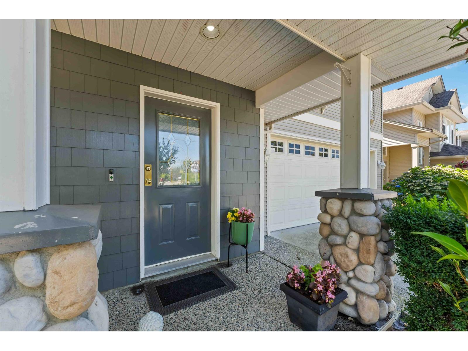 Photo 8 of 30626 Crestview Avenue, Abbotsford BC