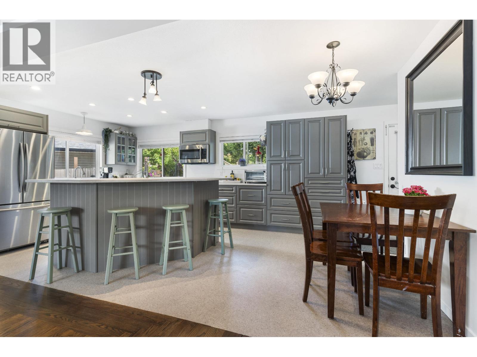 Photo 10 of 2850 Coast Meridian Road, Port Coquitlam BC