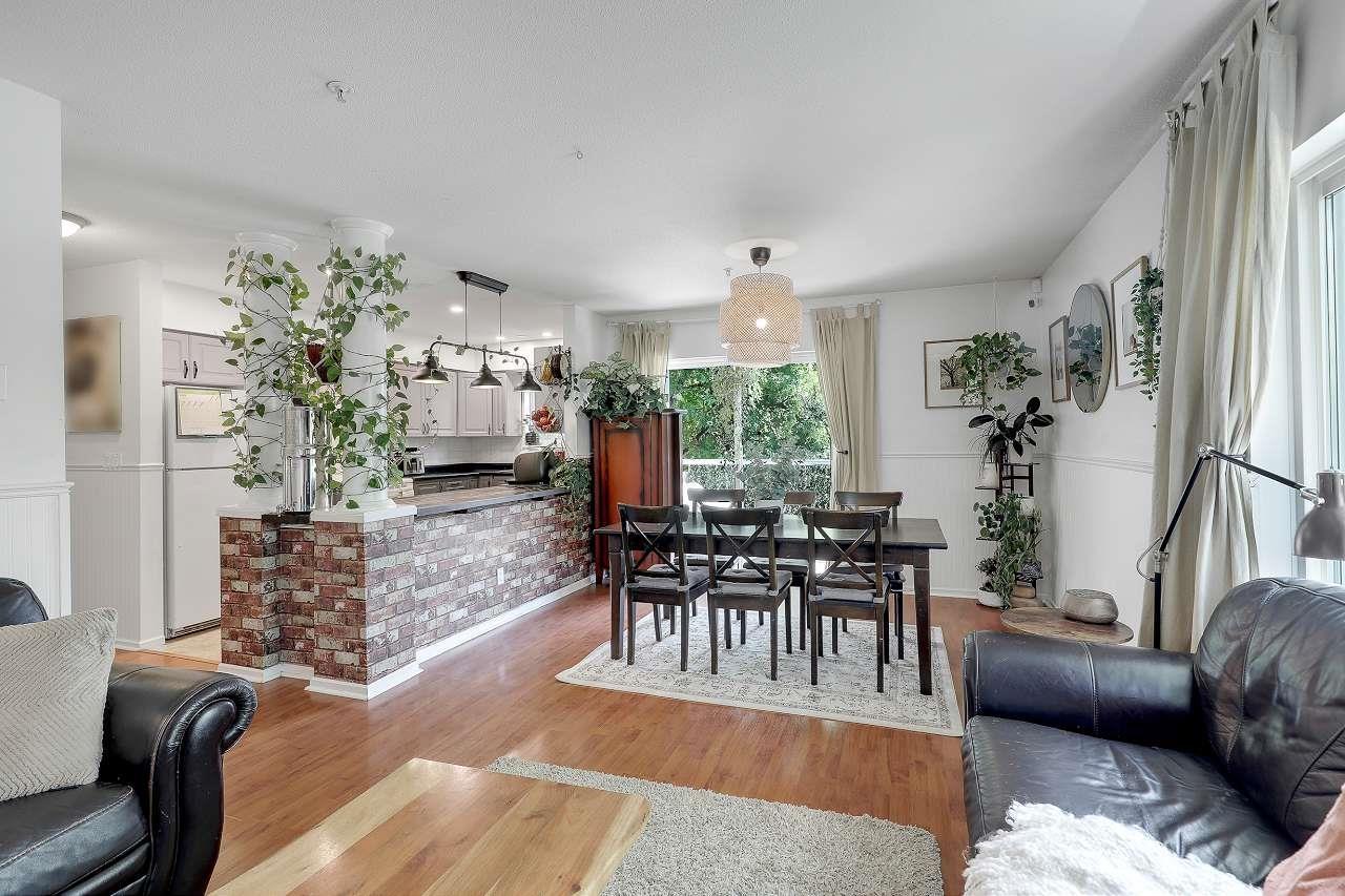 Photo 3 of 215 19953 55 A Avenue, Langley BC