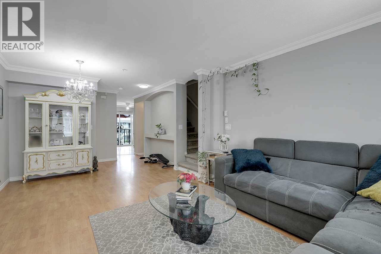 Photo 3 of 33 19141 124 Avenue, Pitt Meadows BC