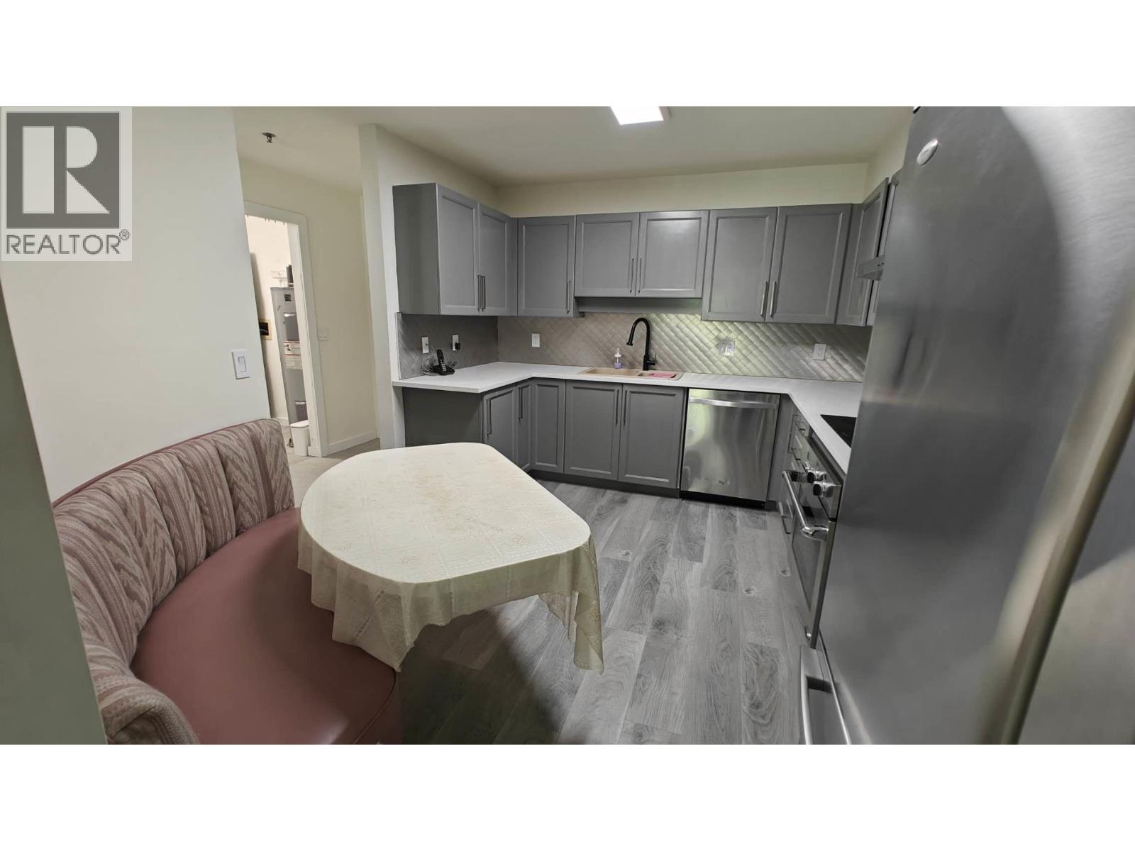 Photo 9 of 409 6737 Station Hill Court, Burnaby BC