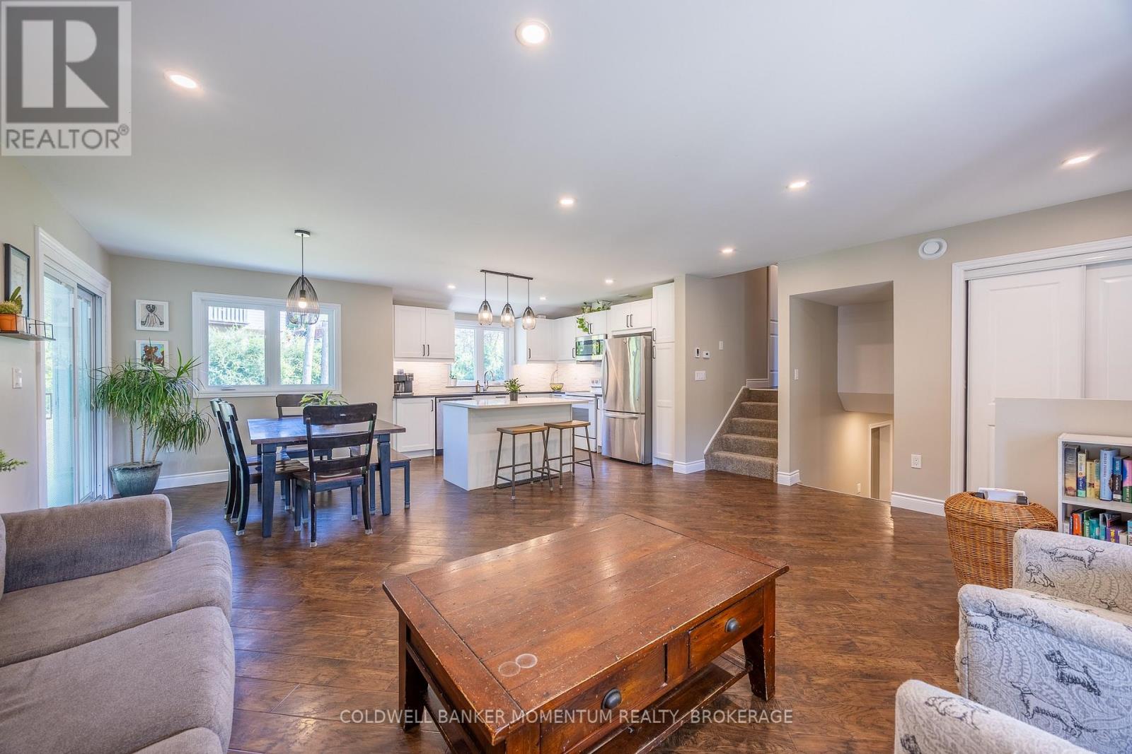 Photo 10 of 30 Ashton Drive, Norfolk ON