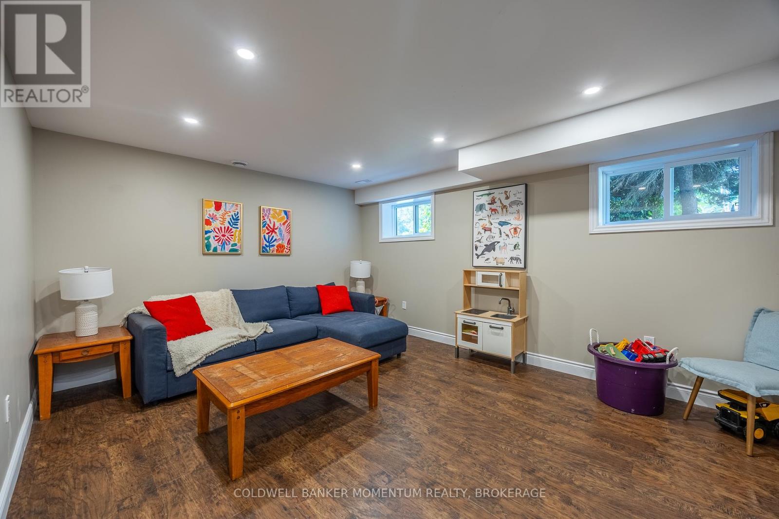 Photo 23 of 30 Ashton Drive, Norfolk ON
